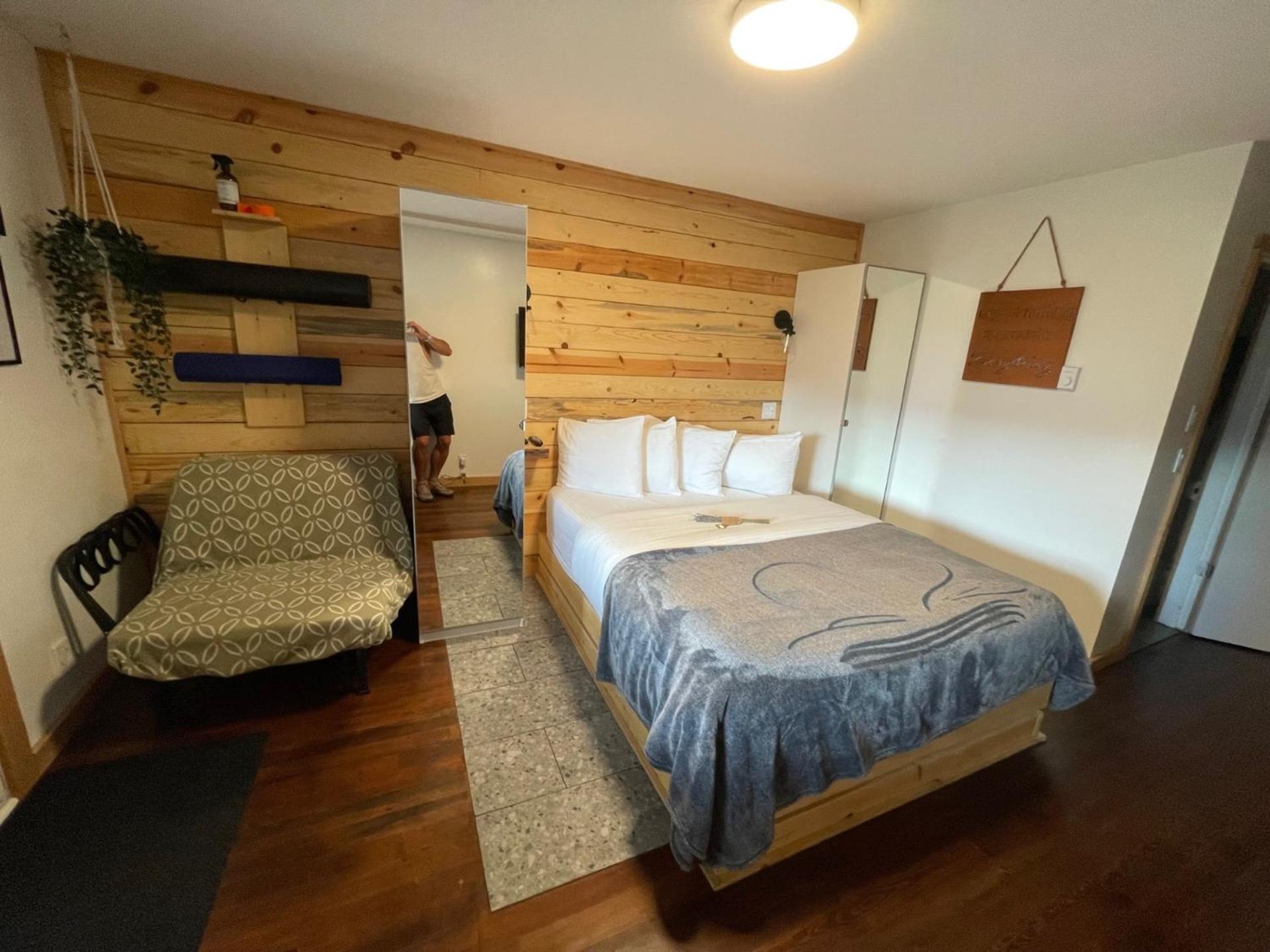 The Valley View Cabins And Event Center Creston Exterior photo